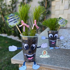 Plantinha interativa no copo
