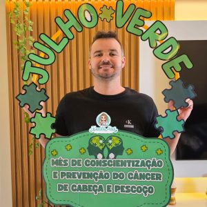 Bambolê para foto Julho Verde: Câncer de cabeça e pescoço
