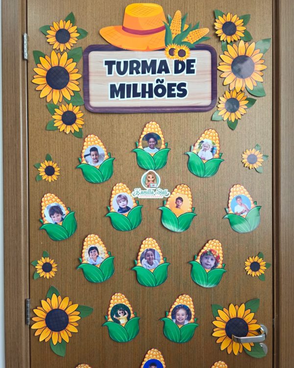 Decoração de porta: turma de milhões