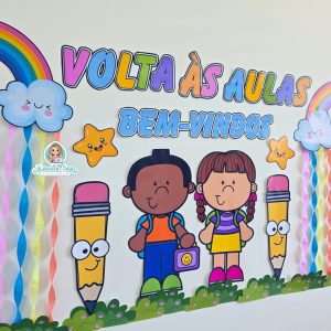 Painel volta às aulas: arco-íris