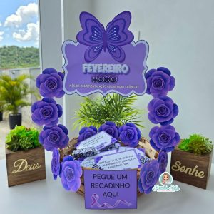 Cesta de recadinhos Fevereiro roxo