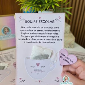 Cartão para colocar chá volta às aulas equipe escolar