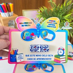 Cartão volta às aulas borboleta