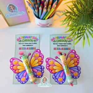 Cartão a primavera chegou: borboleta para goma